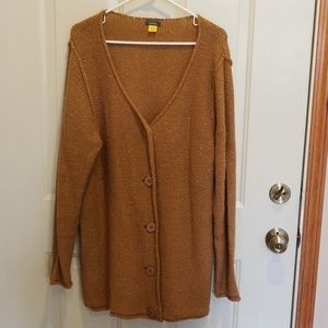 Brown, flecked Cabelas sweater.